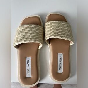 Steve Madden slip ons